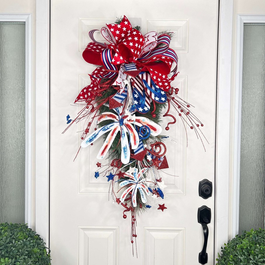 Miss Cayce's Door Decor | Bursts Of Patriotism Teardrop
